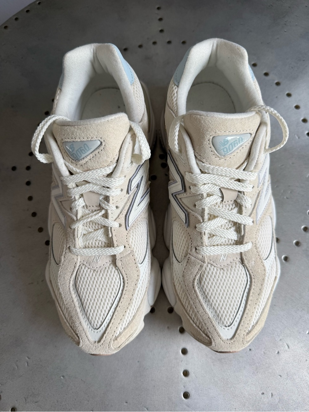 New Balance 9060 Sneakers unisex: M6.5 / W8